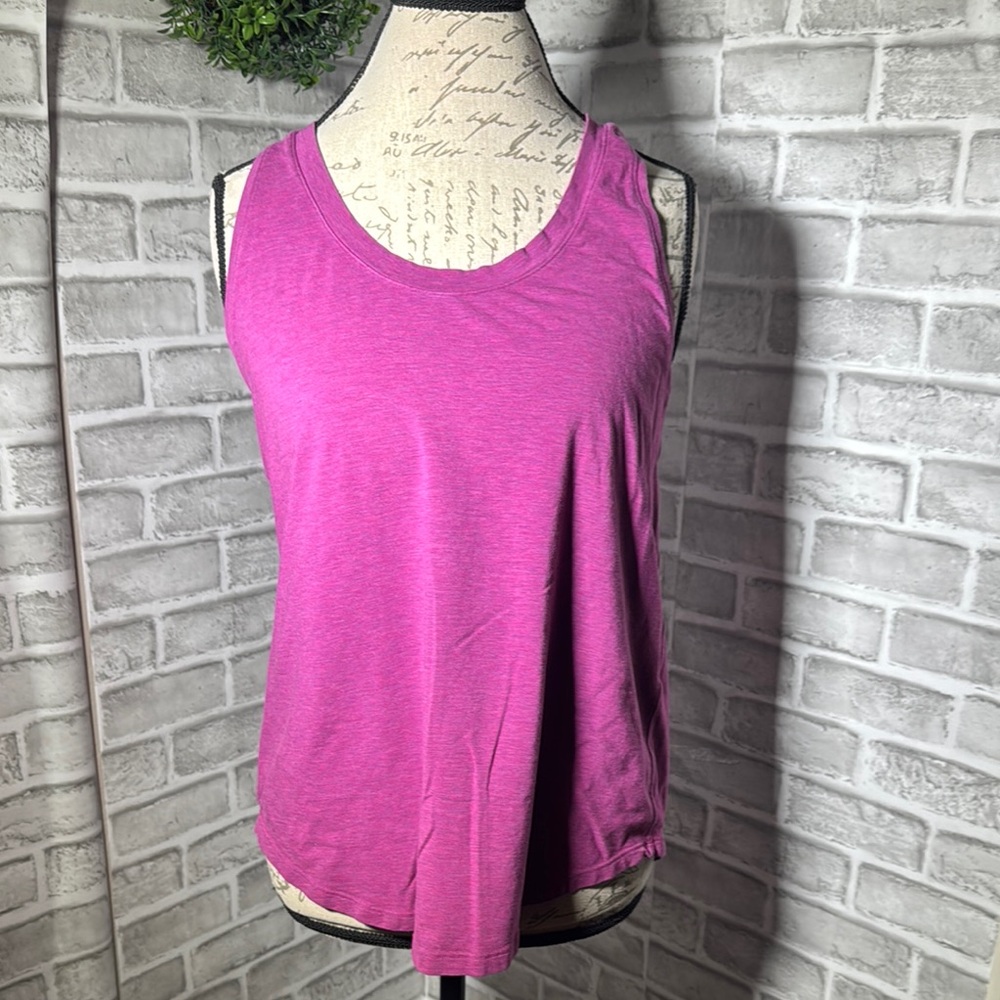 Women's lululemon fuchsia Pink love tank Top